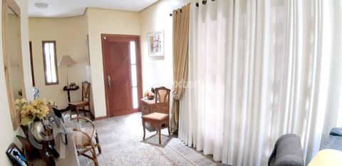 Image 3 - 737214
