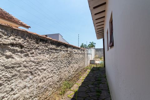 Image 13 - 737318
