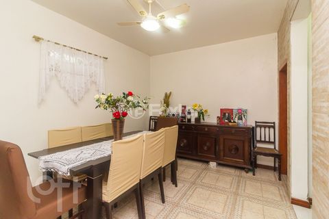 Image 7 - 737352