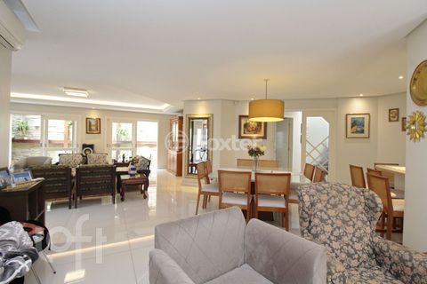 Image 3 - 737369