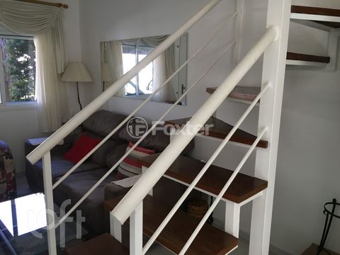 Image 8 - 737379