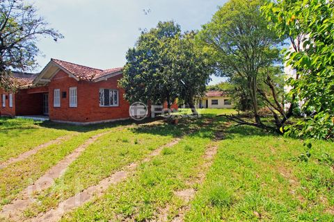 Image 10 - 737395
