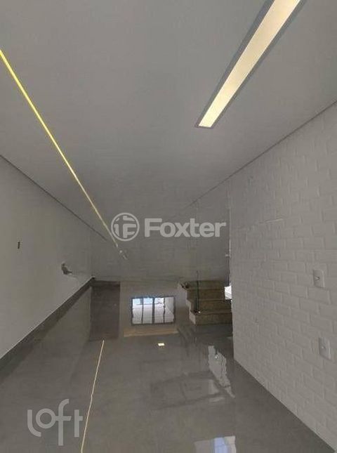 Image 3 - 738179