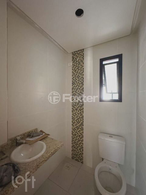 Image 6 - 738461