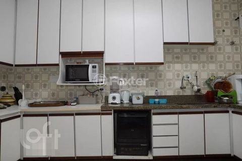 Image 13 - 738464