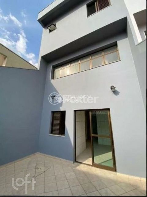 Image 11 - 738600