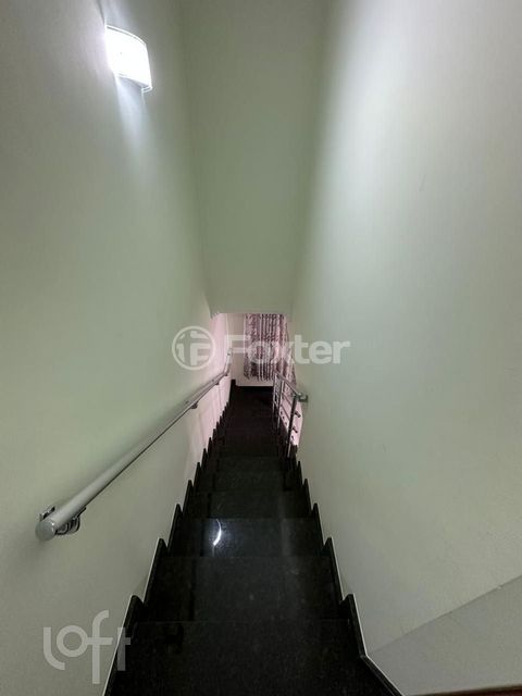 Image 10 - 738759