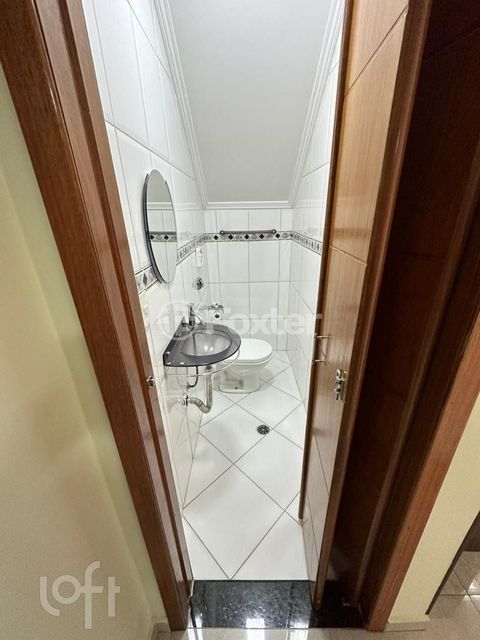 Image 4 - 738759