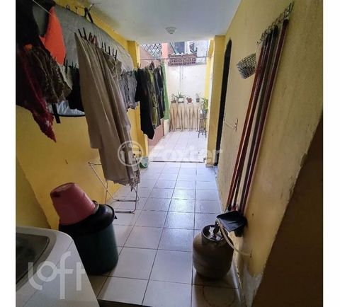 Image 10 - 738819