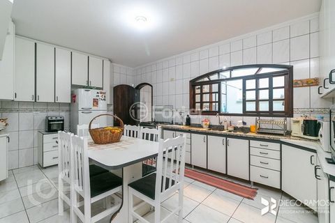 Image 4 - 738901