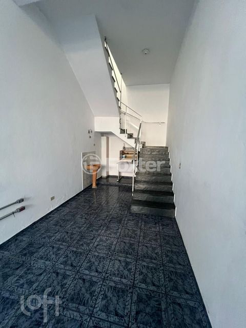 Image 10 - 739276