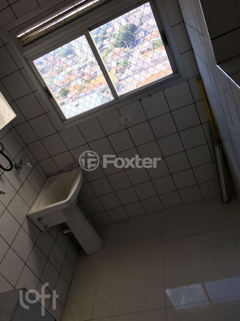 Image 5 - 739342