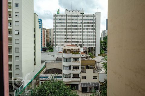 Image 8 - 739385