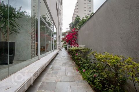 Image 16 - 739395