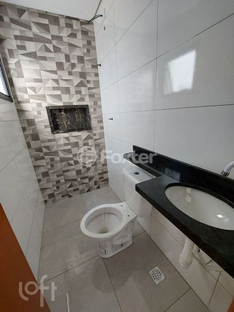 Image 9 - 740504