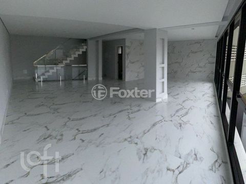 Image 1 - 740522
