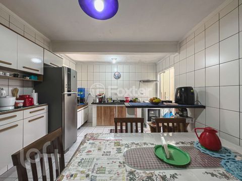 Image 6 - 742354