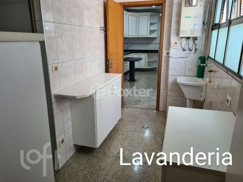 Image 8 - 742920