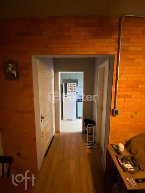 Image 7 - 744131