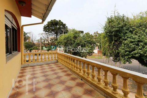 Image 13 - 744149