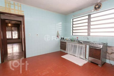 Image 7 - 744587