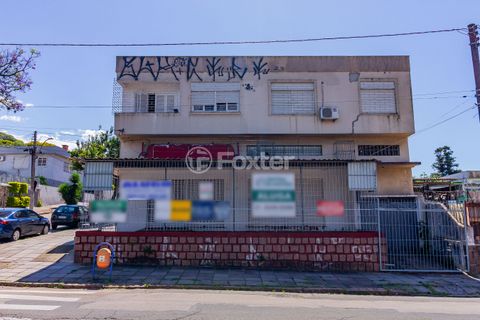 Image 1 - 744631