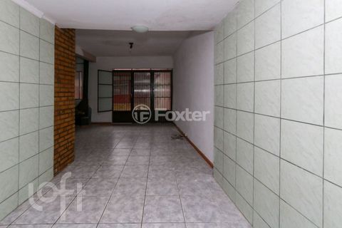 Image 3 - 744681