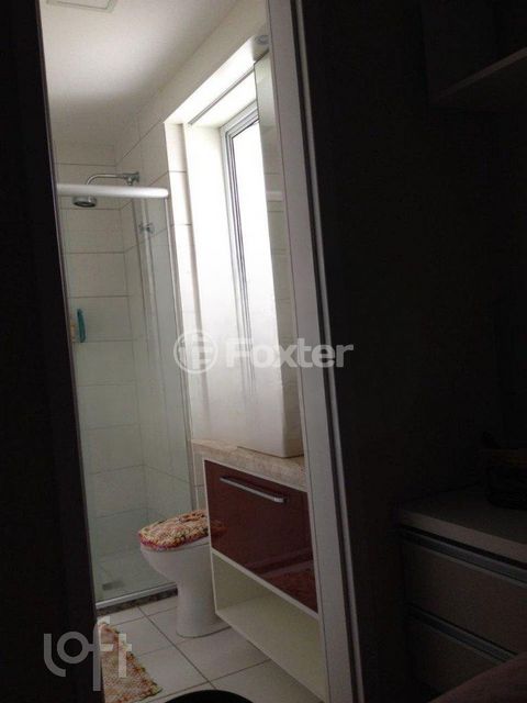 Image 8 - 744704