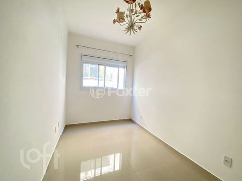 Image 9 - 744740