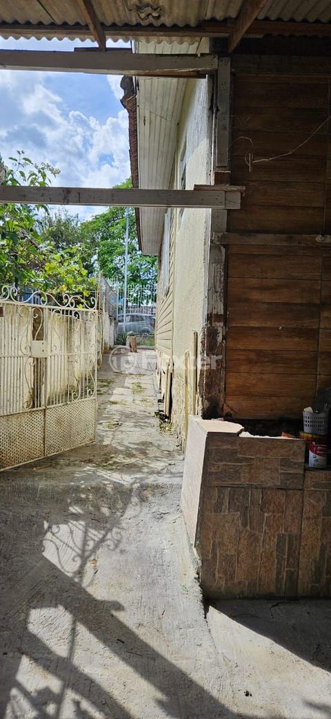 Image 14 - 745313