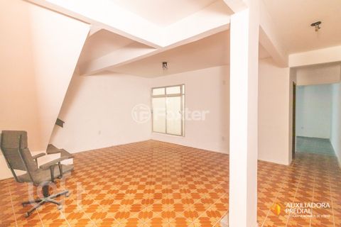 Image 3 - 745435
