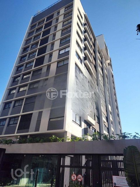 Image 2 - 745673