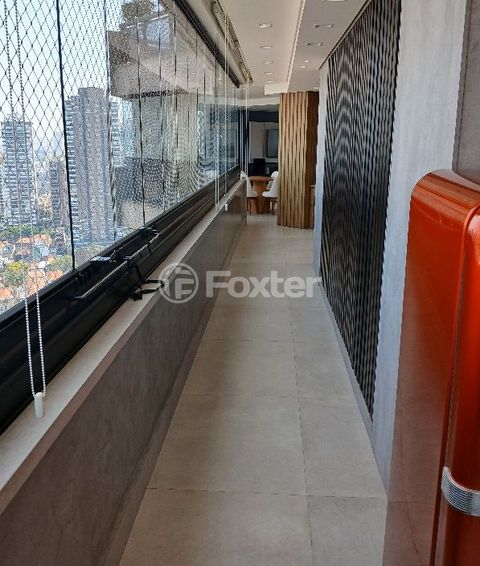 Image 9 - 745851