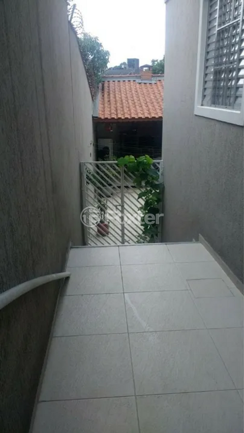 Image 7 - 745914
