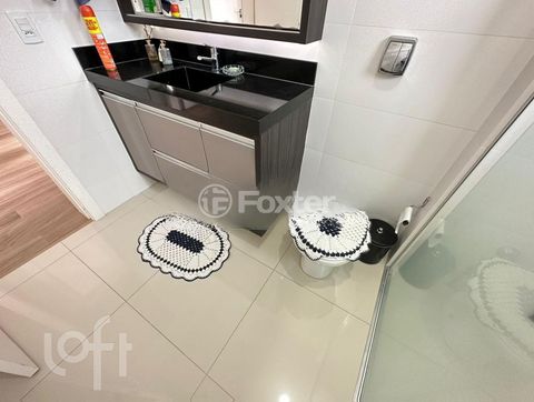 Image 9 - 746542