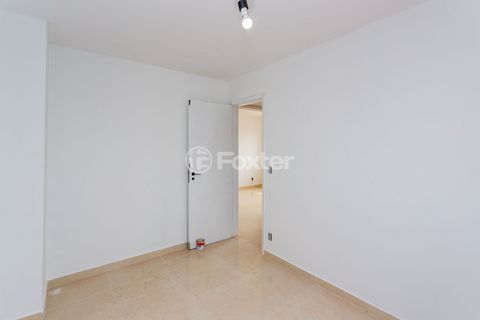 Image 9 - 746668