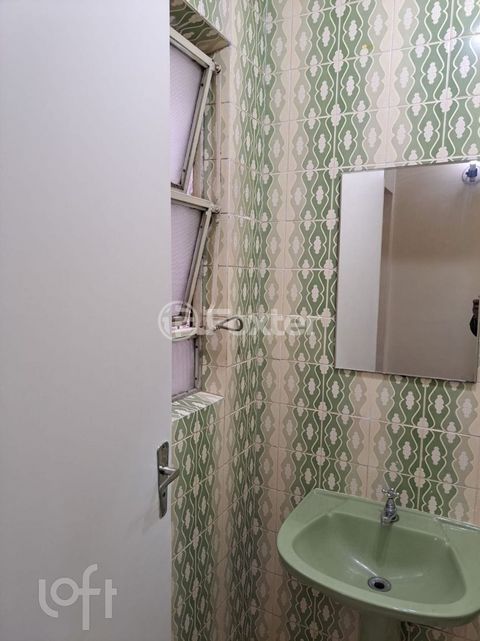 Image 4 - 746750