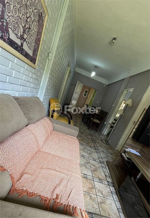 Image 4 - 747065