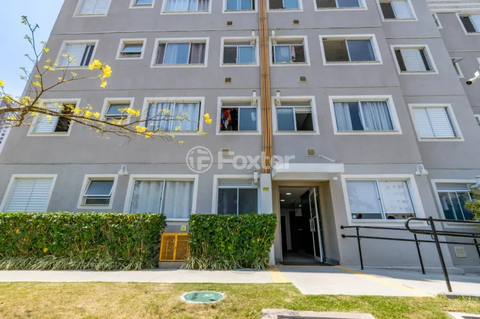 Image 7 - 747176