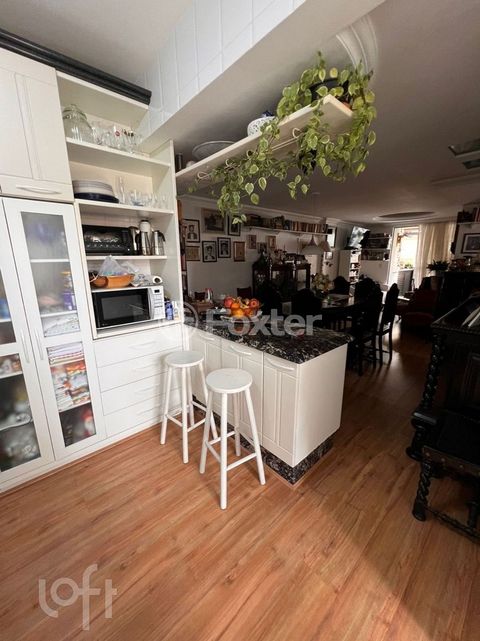 Image 3 - 747519