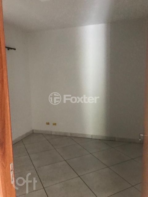 Image 3 - 747689