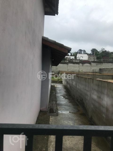 Image 8 - 747689