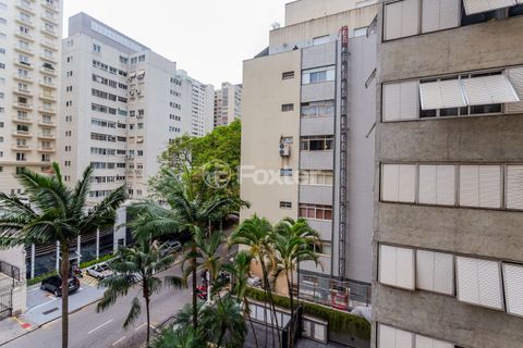 Image 3 - 747839
