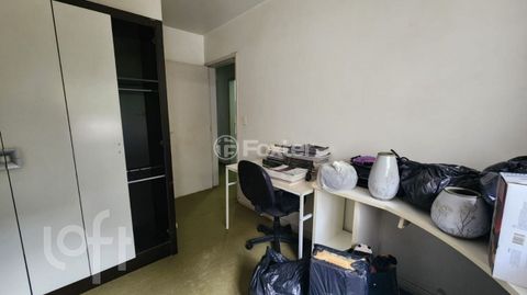 Image 4 - 747981