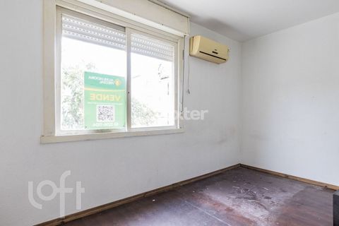 Image 4 - 748127
