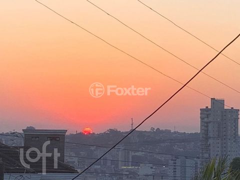 Image 8 - 748553