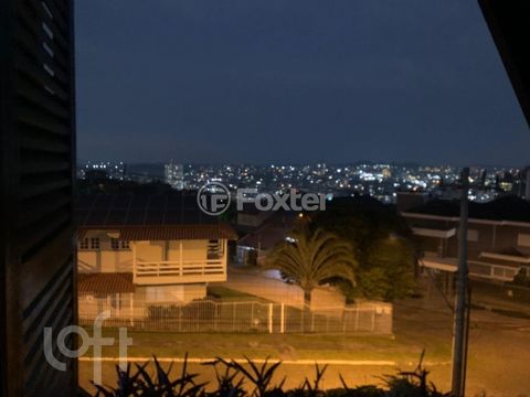 Image 1 - 748553