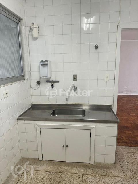 Image 7 - 748614