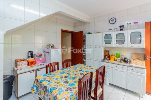 Image 9 - 748884