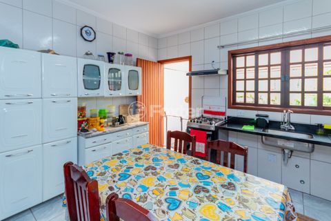 Image 11 - 748884